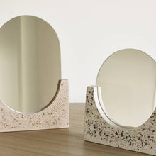 Carica l&#39;immagine nel visualizzatore della galleria, Specchio in Rosa alla Veneziana
